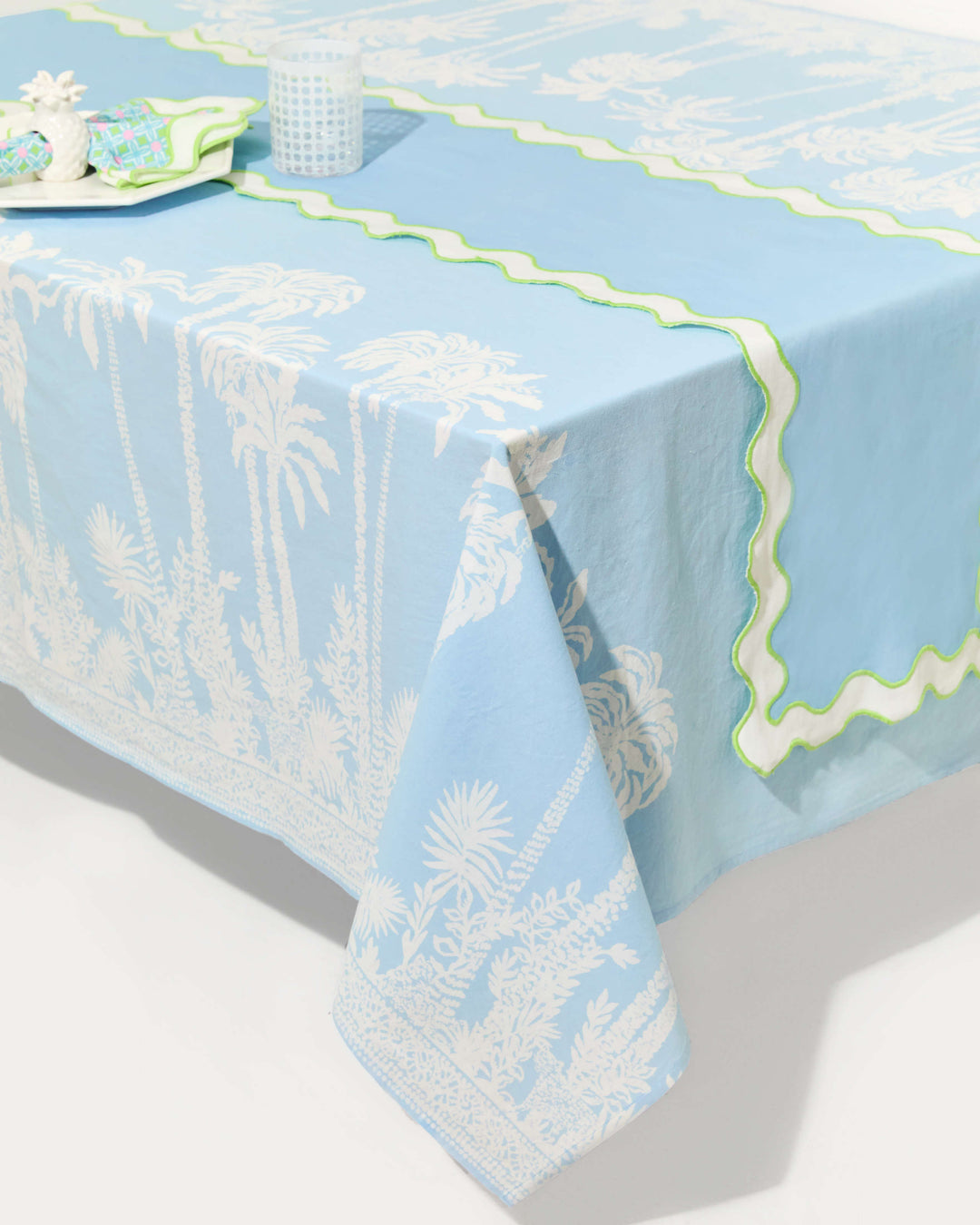 Engineered Tablecloth - Bluette Palms Way