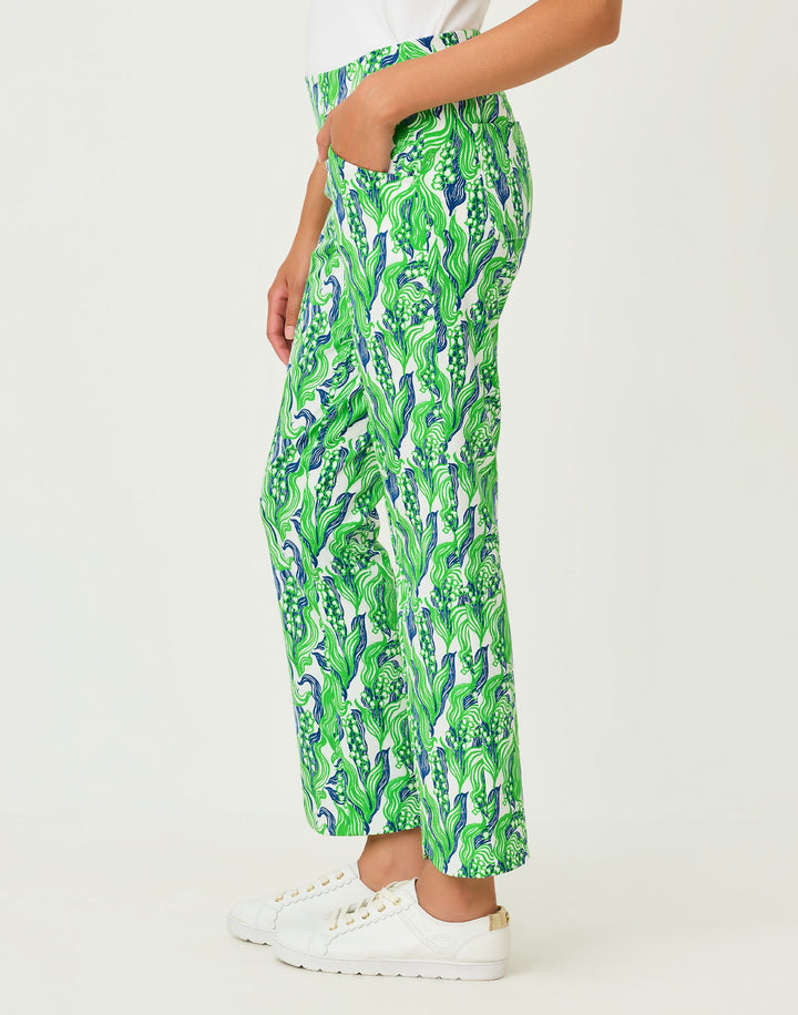 Corso Scallop Kick Flare Pant - Putting Green Lilly Of The Valley