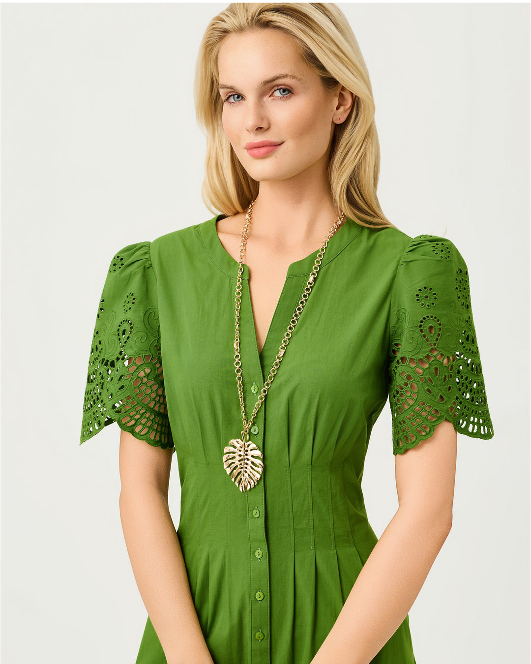 Hide And Leaf Necklace - Gold Metallic