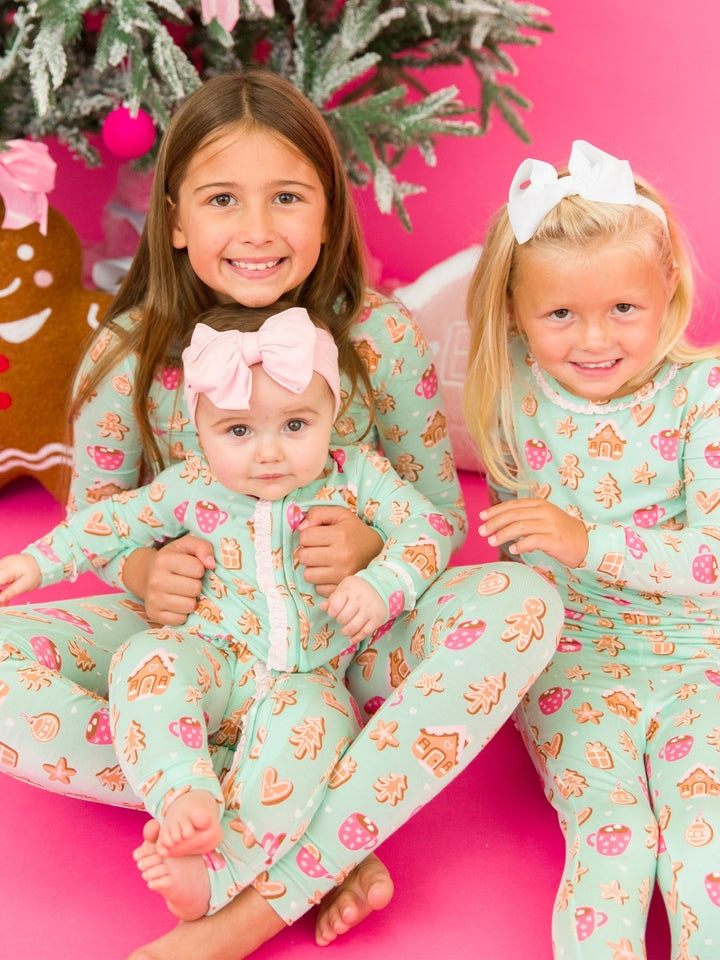 Ruffle Long Sleeve Pajama Set - Gingerbread Joy