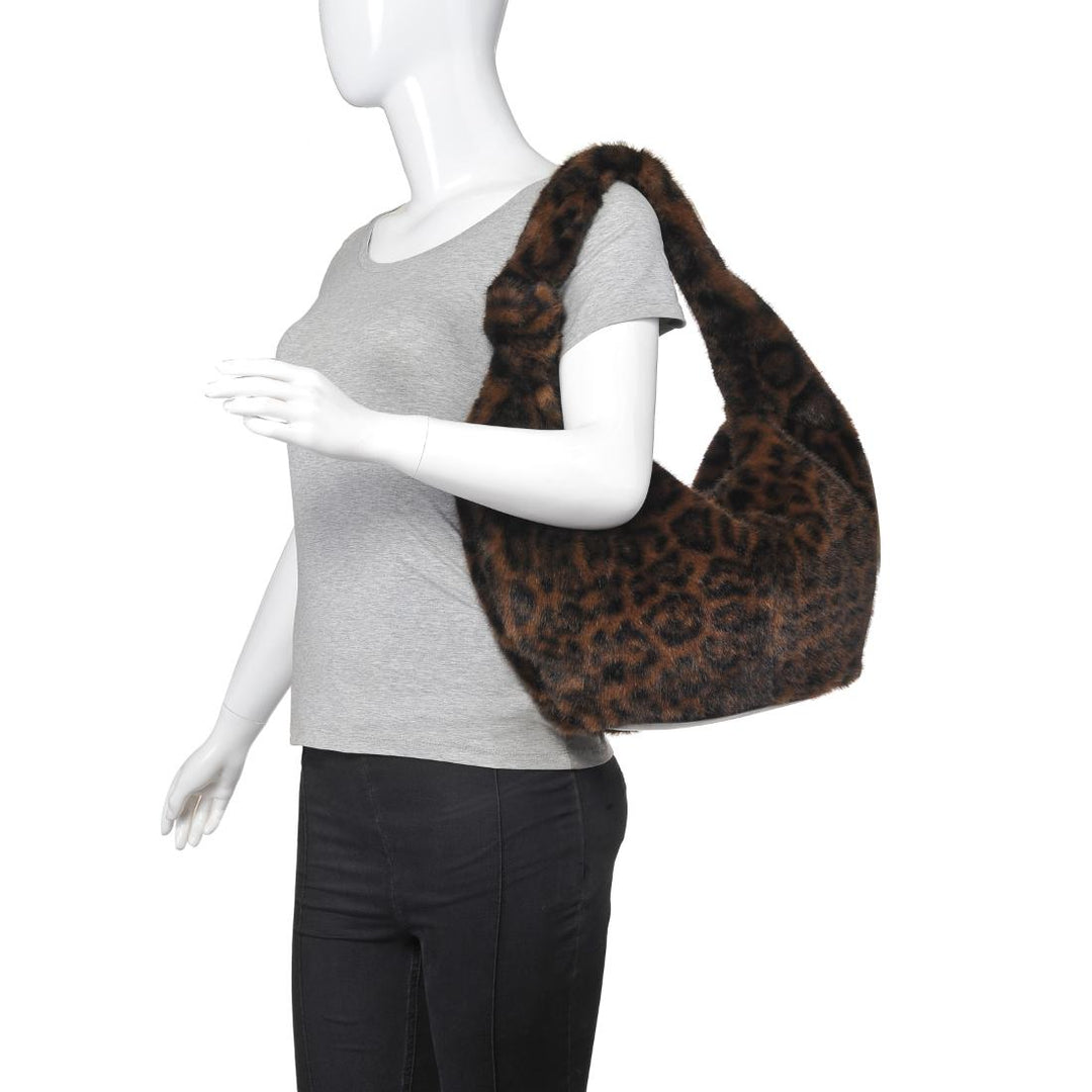 Cecilia Hobo