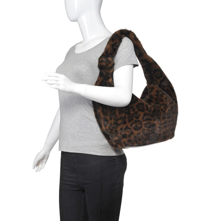 Cecilia Hobo